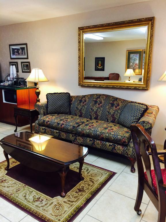 Brookshire Inn Inez ภายนอก รูปภาพ